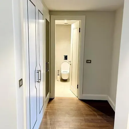 Brand New Modern Luxurious 1 Bedroom Taksim Apt Apartmán *
